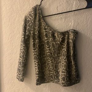Sleeve less top